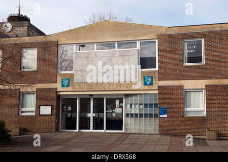 Le Conseil d'arrondissement de La Vallée d'essai, les bureaux de la rue de l'Église, Romsey, New Hamsphire, England, UK. Banque D'Images