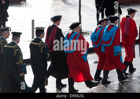 La procession d'universitaires, des diplômes de l'Université de Warwick, Royaume-Uni Banque D'Images