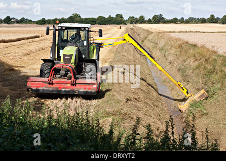 Tracteur classe fossé Fen compensation Banque D'Images