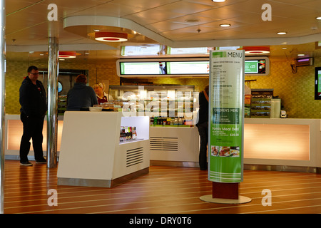 Restaurant des voyageurs à bord de mer d'Irlande Stena Line ferry Banque D'Images