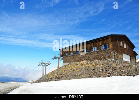 Station de ski espagnole au printemps, andalou Sierra Nevada Banque D'Images