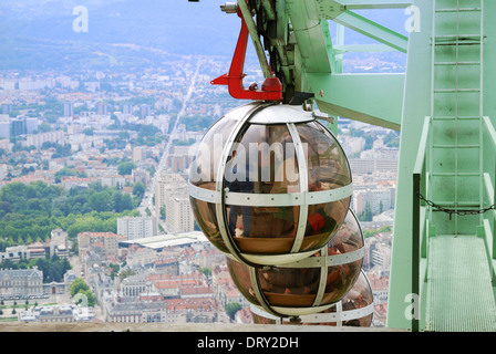 Les téléphériques de Grenoble Banque D'Images