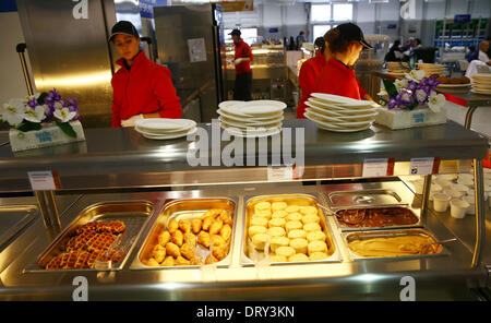 Sochi, Russie. Le 04 février, 2014. Le restaurant du village olympique de la côte dans le Parc olympique de Sotchi, Russie, 04 février 2014. Les Jeux Olympiques d'hiver de 2014 à Sotchi vont de 07 à 23 février 2014. Photo : Christian Charisius/dpa/Alamy Live News Banque D'Images