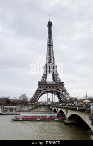 La Tour Eiffel à Paris, France. Banque D'Images