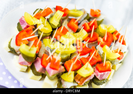 Mini sandwiches sur les cure-dents en entrée Banque D'Images