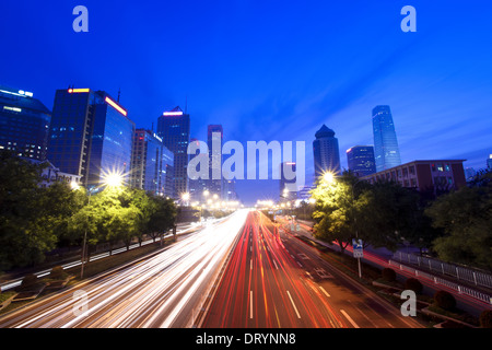 La ville moderne de Beijing au crépuscule Banque D'Images