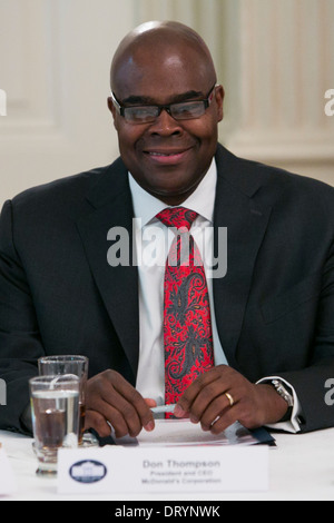 Don Thompson, président et chef de la direction de MCDONALD'S participe à une réunion avec d'autres Chef's avec le président américain Barack Obama à la Maison Blanche. Banque D'Images