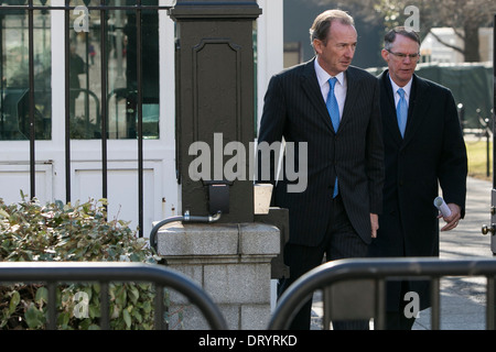 James Gorman, directeur général de Morgan Stanley, à gauche, et Richard Davis, président, US Bancorp, droite. Banque D'Images
