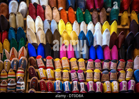 Marocaine Oriental chaussons à afficher à Fez Banque D'Images