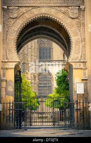 Porte de La Giralda à Séville Banque D'Images