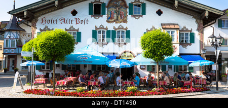 La peinture religieuse de passion sur scène dans l'hôtel Alte Post village d'Oberammergau, en Haute-bavière, Allemagne Banque D'Images