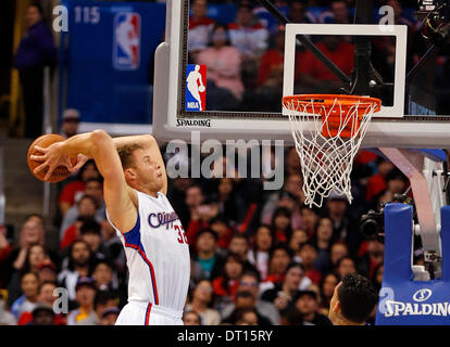 Los Angeles, Californie, USA. 05 févr., 2014. Blake Griffin # 32 de la Los Angeles Clippers dunks la balle pendant le jeu NBA entre les Los Angeles Clippers et le Miami Heat au Staples Center de Los Angeles, Californie. Charles Baus/CSM/Alamy Live News Banque D'Images