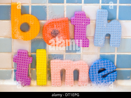 L'heure du bain lettres abstract background Banque D'Images