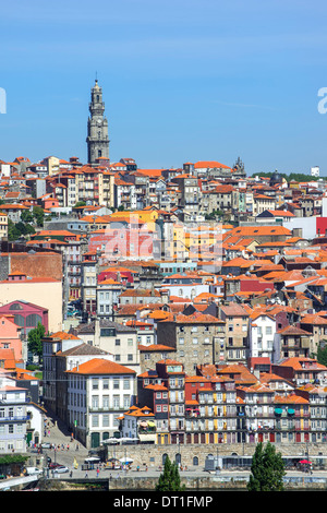 Torre dos Clerigos, vieille ville, site du patrimoine mondial de l'Unesco, Porto, Portugal, Europe Banque D'Images