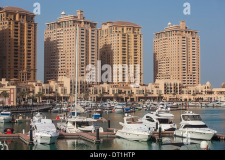 Marina au Pearl Qatar, Doha, Qatar, Moyen-Orient Banque D'Images
