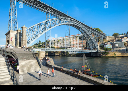 Ponte Dom Luis I Pont sur le fleuve Douro, site du patrimoine mondial de l'Unesco, Porto, Portugal, Europe Banque D'Images