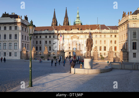 Première cour, le château de Prague et cathédrale Saint-Guy, quartier du château, Site de l'UNESCO, Prague, la Bohême, République Tchèque Banque D'Images