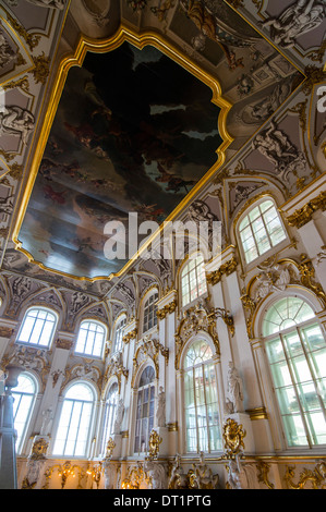 L'escalier principal de la Jordanie dans l'Ermitage (Palais d'hiver), UNESCO World Heritage Site, Saint-Pétersbourg, Russie, Europe Banque D'Images
