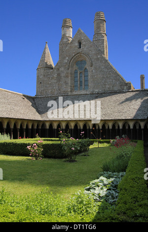 Le jardin du monastère à l'abbaye du Mont Saint Michel. Normandie, France Banque D'Images