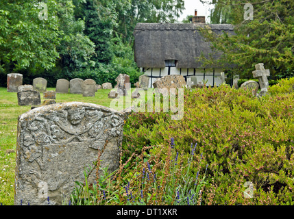 Le cimetière de l'abbaye de Dorchester, ou l'église de l'abbaye de Saint Pierre et de Saint Paul, Dorchester-on-Thames, Oxfordshire, UK. Banque D'Images