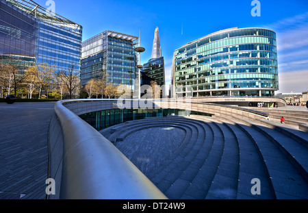 Autour de l'Hôtel de ville de Londres et Scoop Scoop est un amphithéâtre en plein air situé sur le côté sud de la Tamise Banque D'Images