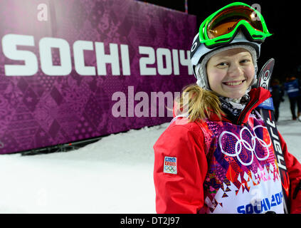 La Pierre Saint Martin, la Russie. Feb 06, 2014. La skieuse acrobatique tchèque Tereza Vaculikova est visible pendant les compétitions de ski acrobatique Bosses à Krasnaya Polyana admissible, la Russie, le 6 février 2014. (CTK Photo/Roman Vondrous) Credit : CTK/Alamy Live News Banque D'Images