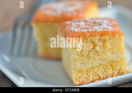 Détails de gâteau au fromage sur la plaque Banque D'Images