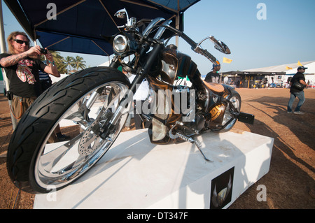 Des vélos à l'Inde la Bike Week 2014 tenue au Nord de Goa Vagator Beach en janvier . Vu autour de 4000 vélos à l'ensemble de l'Inde . Banque D'Images