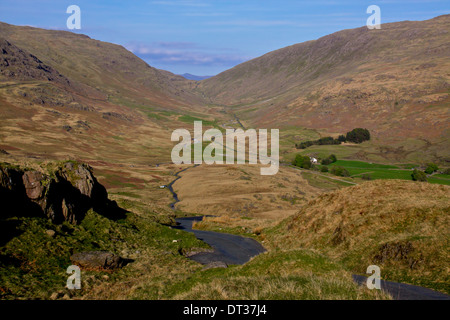 Vu de Hardknott passer dans la vallée pittoresque de Duddon en Cumbria, Angleterre Banque D'Images