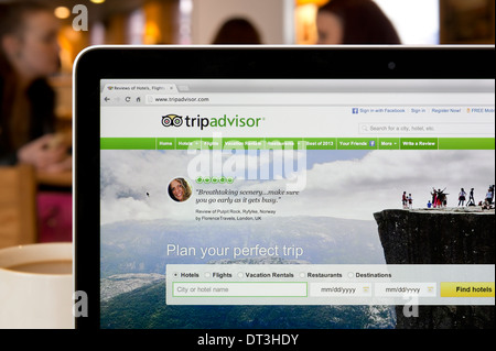 Le site internet Trip Advisor tourné dans un environnement (usage éditorial uniquement : -Print, télévision, e-book et le comité éditorial du site). Banque D'Images