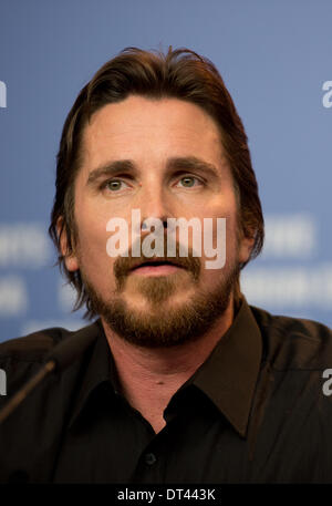 Berlin, Allemagne. 07Th Feb 2014. L'acteur britannique Christian Bale assiste à la conférence de presse pour "American Hustle' lors de la 64e Festival du Film de Berlin à Berlin, Allemagne, 07 février 2014. Le film est présenté dans le Gala spécial de la Berlinale, qui se déroulera du 06 au 16 février 2014. Photo : Arno Burgi/dpa/Alamy Live News Banque D'Images