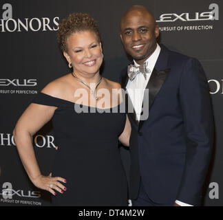 Washington, DC, USA. Feb 8, 2014. BET rend hommage à l'hôte, Wayne Brady et Debra LEE, au PARI d'honneurs, qui a eu lieu lors de l'historique Théâtre Warner à Washington DC Crédit : Ricky Fitchett/ZUMAPRESS.com/Alamy Live News Banque D'Images