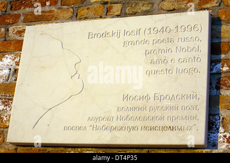 Joseph Brodsky gros plan de la plaque commémorative sur le mur à Venise Banque D'Images