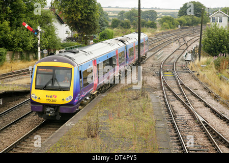 Transpennine Première Classe des trains diesel 170 train approchant de la gare North Killingholme. Banque D'Images