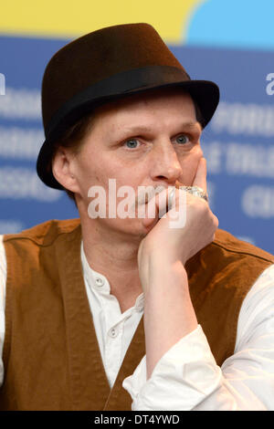 Berlin, Allemagne. Le 08 février, 2014. Georg Friedrich durant la 'Stereo' conférence de presse au 64e Festival International du Film de Berlin Berlinale 2014 / le 08 février 2014 à Berlin, Allemagne. Photo : afp/Alamy Live News Banque D'Images