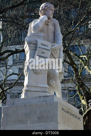 Statue de William Shakespeare dans Leicester Square, Londres Banque D'Images