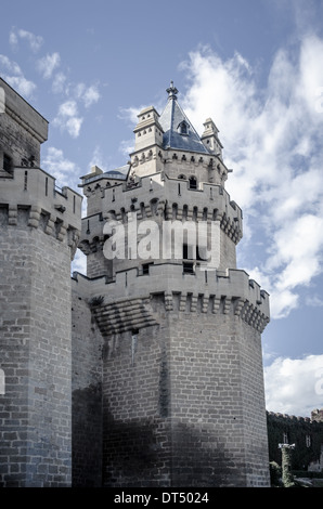 Olite château avec un ciel de nuages dans la Navarre, SpainOlite Banque D'Images