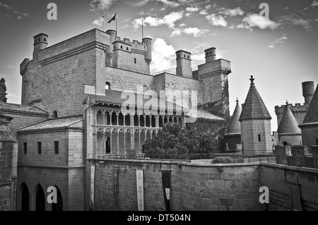 Olite château avec un ciel de nuages dans la Navarre, SpainOlite Banque D'Images