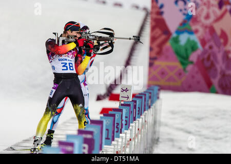 Sotchi, Krasnodar, Russie. Feb 8, 2014. . Arnd Pfeiffer (GER) pendant la prise de vue le biathlon masculin 10km Sprint au ski de fond Laura &AMP ; Centre de biathlon - XXII jeux olympiques d'hiver Banque D'Images