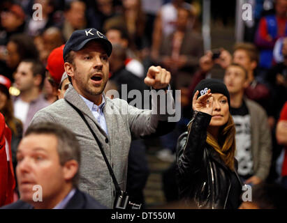 Los Angeles, Californie, USA. 05 févr., 2014. Acteur Jason Sudeikis présent au cours de la NBA match entre les Los Angeles Clippers et le Miami Heat au Staples Center de Los Angeles, Californie. Charles Baus/CSM/Alamy Live News Banque D'Images