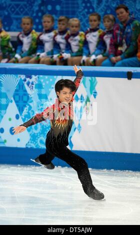 Sochi, Russie. Feb 9, 2014. Tatsuki Machida du Japon participe à l'équipe masculine de patinage de compétition de Patinage artistique Patinage Iceberg au Palace pendant les Jeux Olympiques d'hiver de 2014 à Sotchi. Crédit : Paul Kitagaki Jr./ZUMAPRESS.com/Alamy Live News Banque D'Images