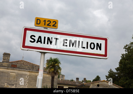 St Emilion, Aquitaine, France. Panneau routier. Banque D'Images