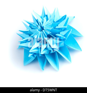 Origami flocon bleu unité isolé sur fond blanc Banque D'Images