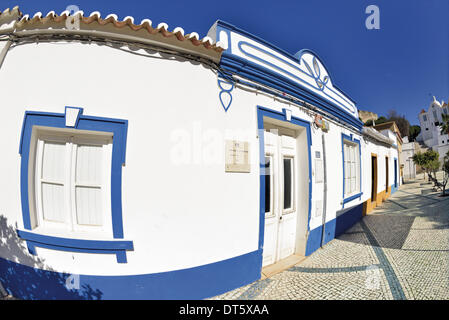 Portugal, Algarve, Castro Marim, village, architecture, maisons, coloré, lumineux, soleil, soleil, Voyage, tourisme, le sud du Portugal, l'Algarve, idyllique et pittoresque, charmant, calme, ensoleillée, wasehd blanc typiquement portugais, maisons, voyages, rural destinée Banque D'Images