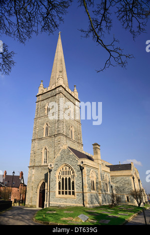 L'Irlande, Dublin, Cathédrale St Columb, Vue de façade et spire. Banque D'Images