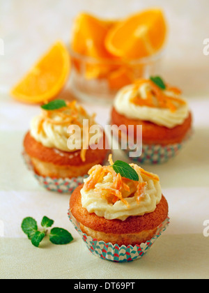 Cupcakes Orange. Recette disponible. Banque D'Images