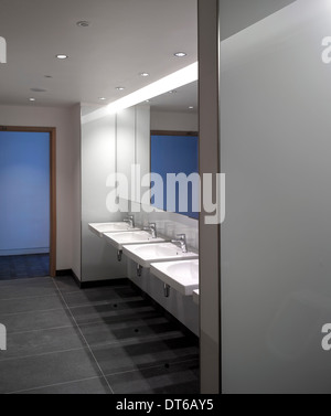 60 London, Londres, Royaume-Uni. Architecte : Kohn Pedersen Fox Associates (KPF), 2014. Des toilettes. Banque D'Images