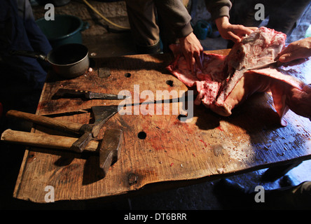 La manière traditionnelle de pig au petit village de Lozère, au sud de la France Banque D'Images