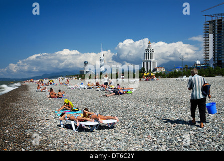 Tour de l'alphabet géorgien, l'hôtel Sheraton et tour d'horizon de l'Université sur la côte de la mer Noire, Batumi, Géorgie - 19 août 2013 Banque D'Images