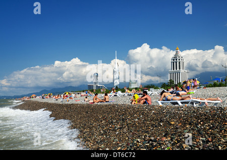 Tour de l'alphabet géorgien, l'hôtel Sheraton et tour d'horizon de l'Université sur la côte de la mer Noire, Batumi, Géorgie - 19 août 2013 Banque D'Images